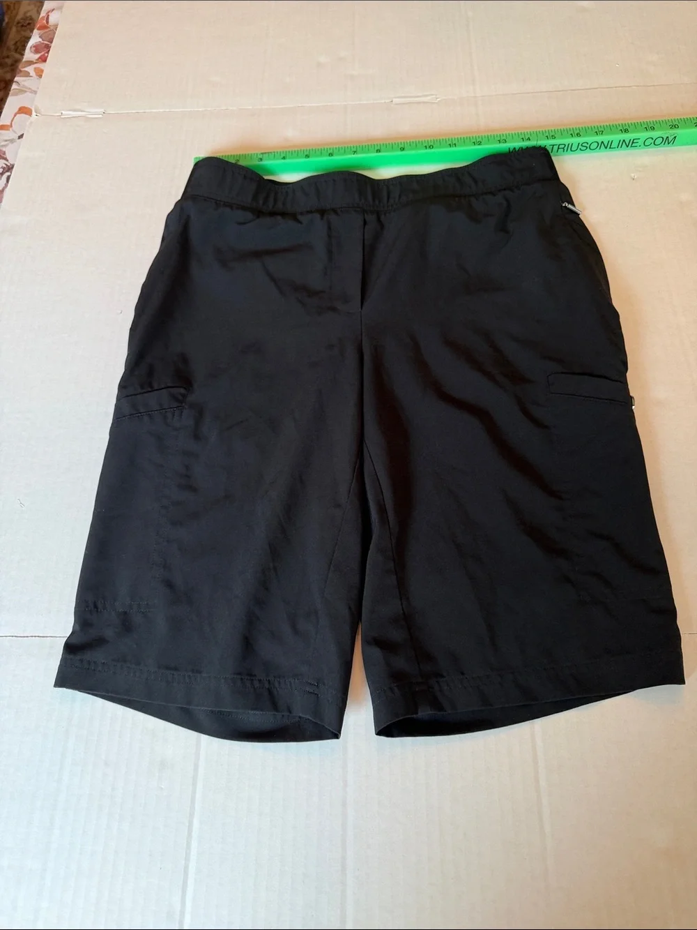 Chico's Black Women's Athletic Cargo Shorts size 6 USA